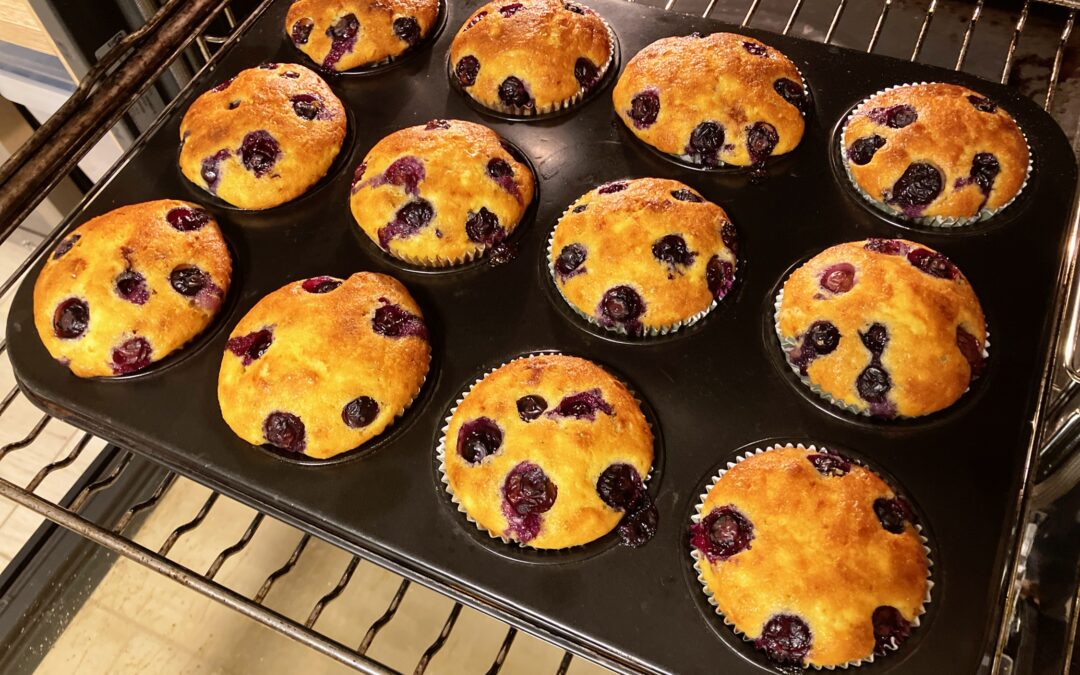 Áfonyás túrós muffin (Gluténmentes, laktózmentes, csökkentett cukortartalom)